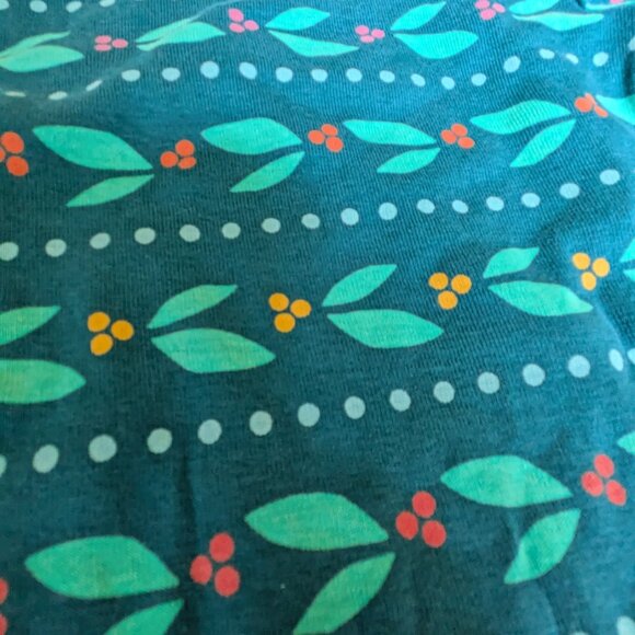 Primary Holly Berry Shirt (2-3) - Picture 3 of 4